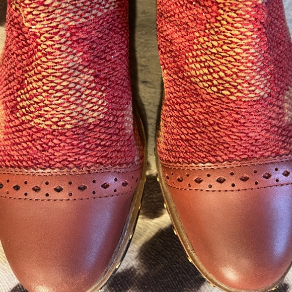 ❤️🥾Free People Textile Atlas Chelsea Boot In Burgundy Kilim size 6 EU 36❤️🥾 - Picture 4 of 10